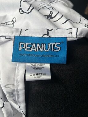 NWOT Peanuts Snoopy Flat Twin Sheet Sketch Print Berkshire Blanket Co